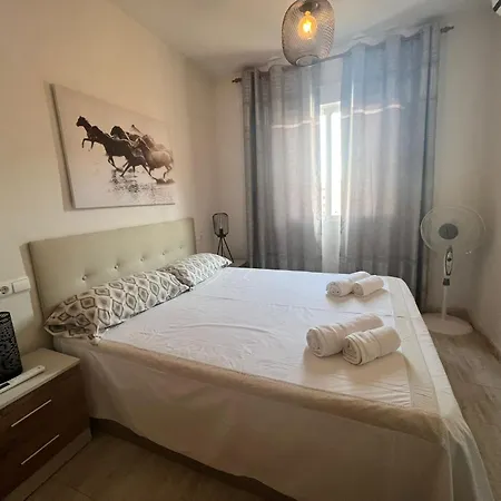 Marinasunbeach Canovas 2 Apartment *